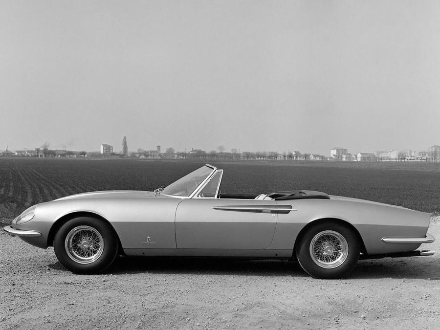  Ferrari 365 California 1966 года  (фото 19 из 30)